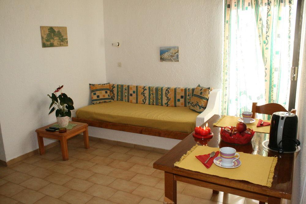 Blue Bay Apartments Hersonissos  Exterior photo